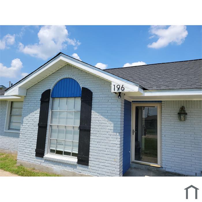 196 Travis Dr